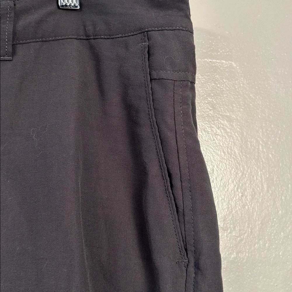 REI men’s pants 38x34 green khaki color
